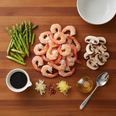 Shrimp and Asparagus Stir-Fry with Mushrooms - cooking process